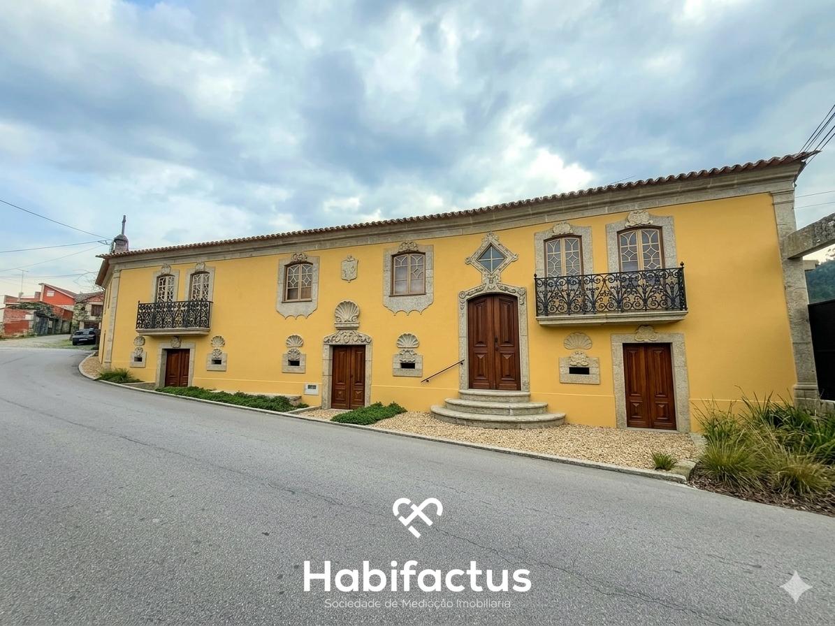 Moradia Isolada T3 Senhorial - Abrasonada, para Reconstrução á venda em Beijós - Carregal do Sal