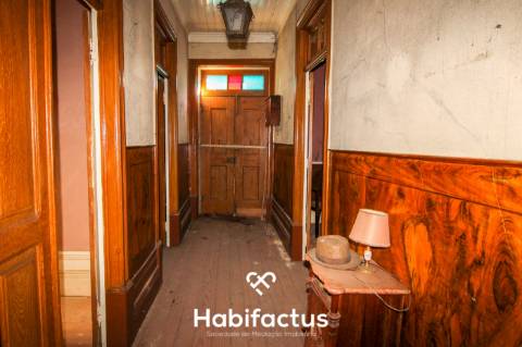 Moradia T6 para remodelar em São Cipriano, Viseu.