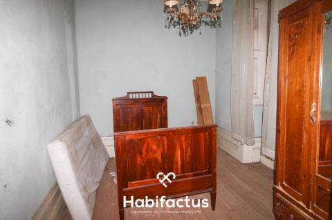 Moradia T6 para remodelar em São Cipriano, Viseu.