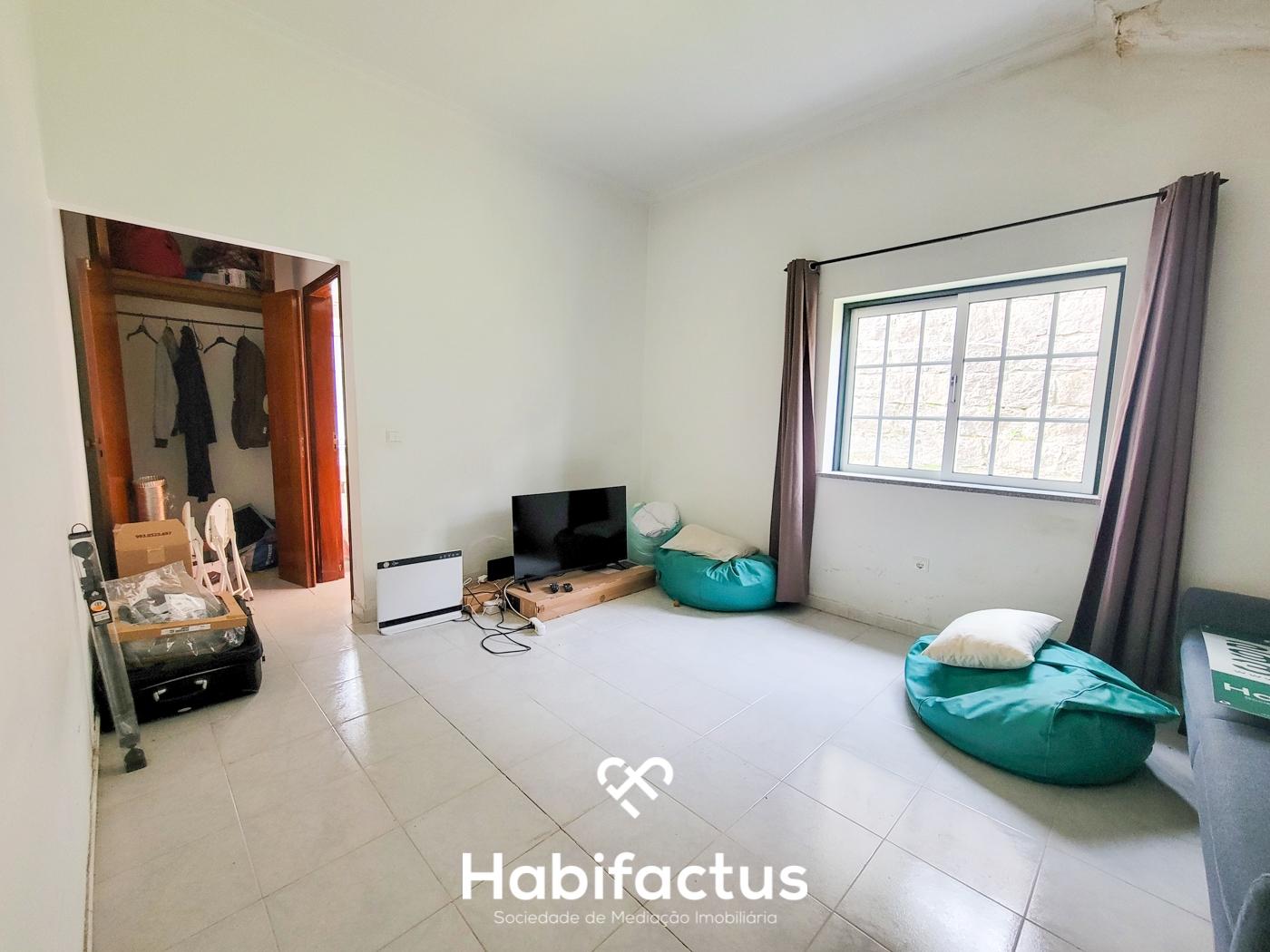 Apartamento T0 à Venda na Freguesia de Canas de Senhorim (Caldas das Felgueiras) - Viseu