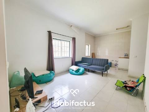 Apartamento T0 à Venda na Freguesia de Canas de Senhorim (Caldas das Felgueiras) - Viseu