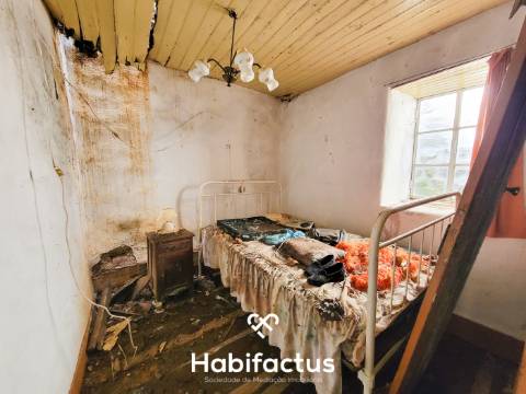 Moradia T2 para venda em Meruge - Oliveira do Hospital - Coimbra