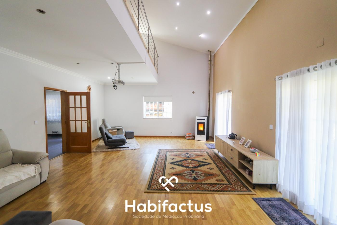 Moradia Isolada T4 em Guimarães de Tavares – Mangualde.