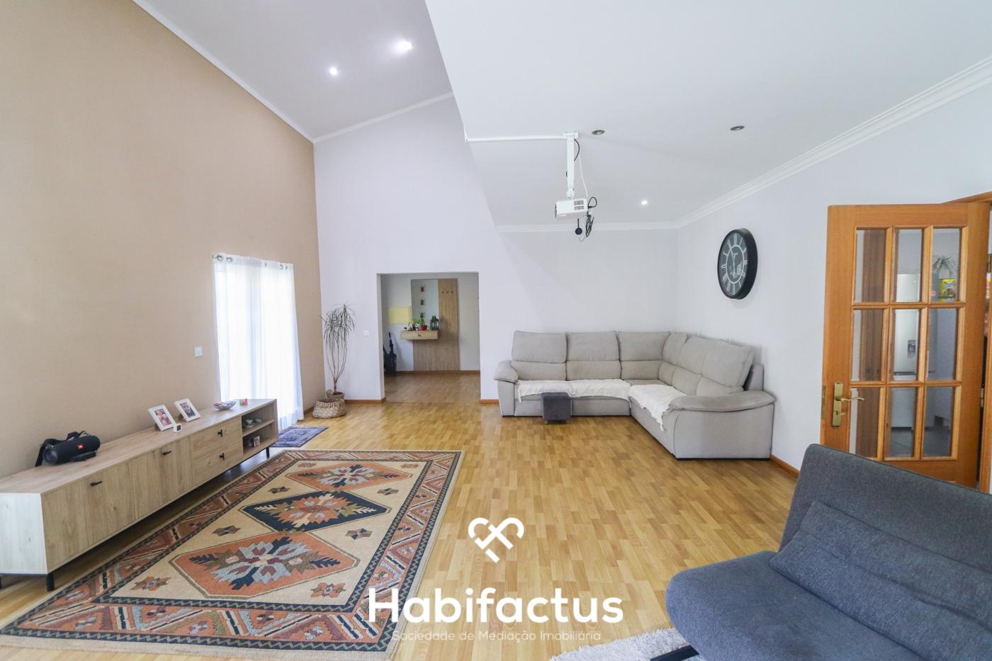 Moradia Isolada T4 em Guimarães de Tavares – Mangualde.