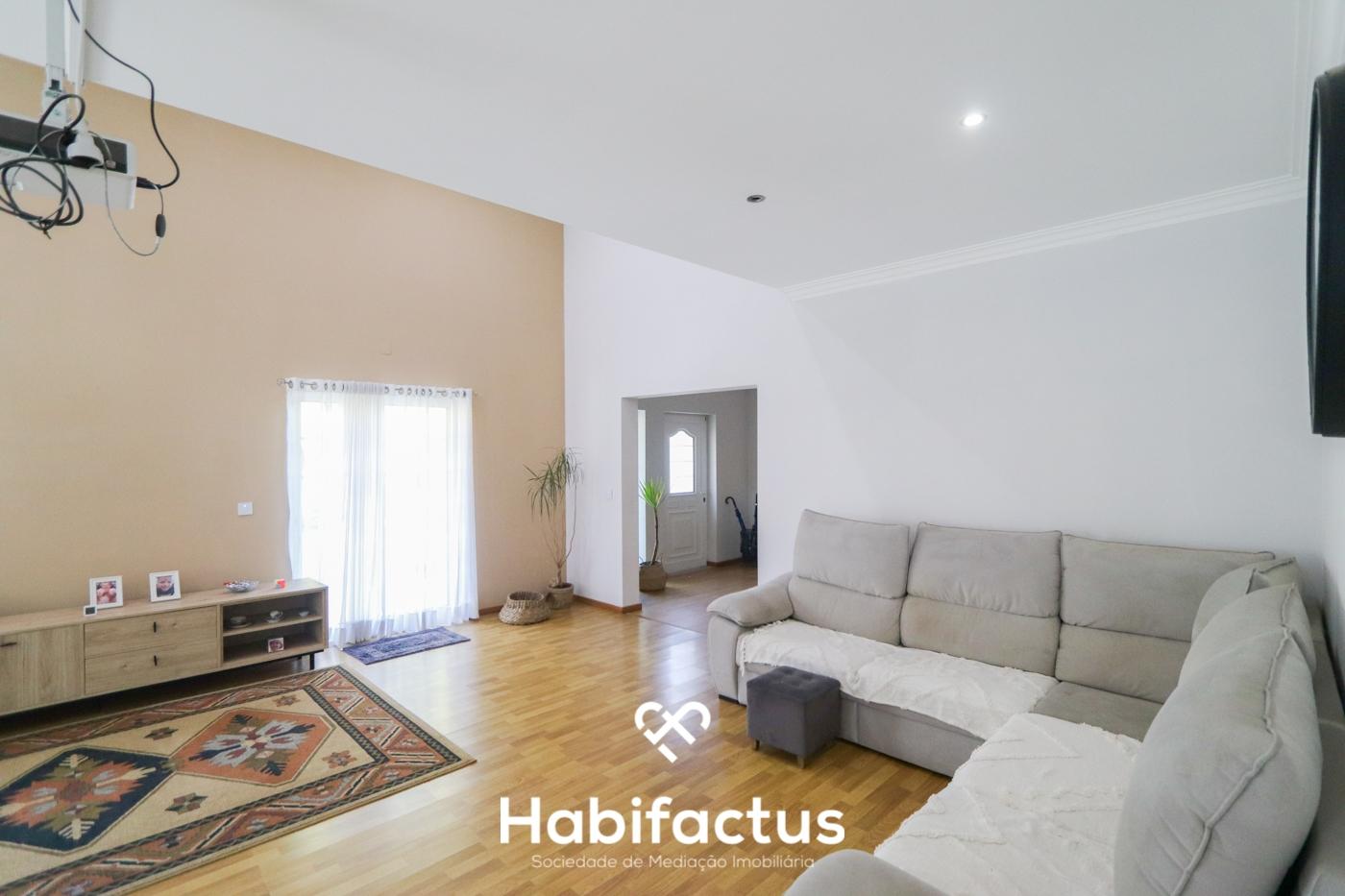 Moradia Isolada T4 em Guimarães de Tavares – Mangualde.