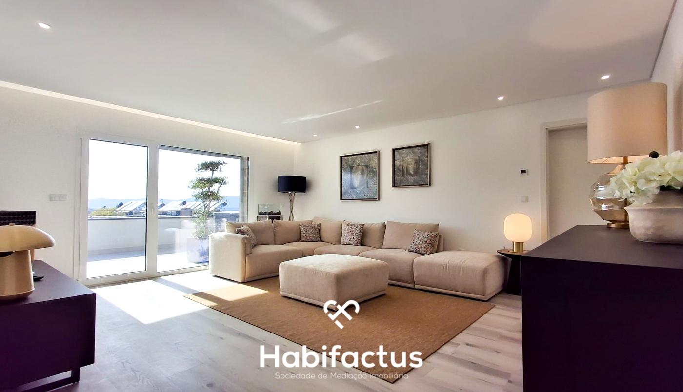 Apartamento T4 Premium com Terraço em Viseu