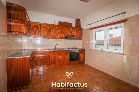 Andar Moradia T3 para Venda em Abraveses - Viseu