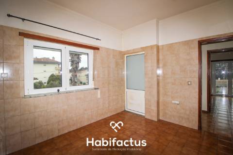 Andar Moradia T3 para Venda em Abraveses - Viseu