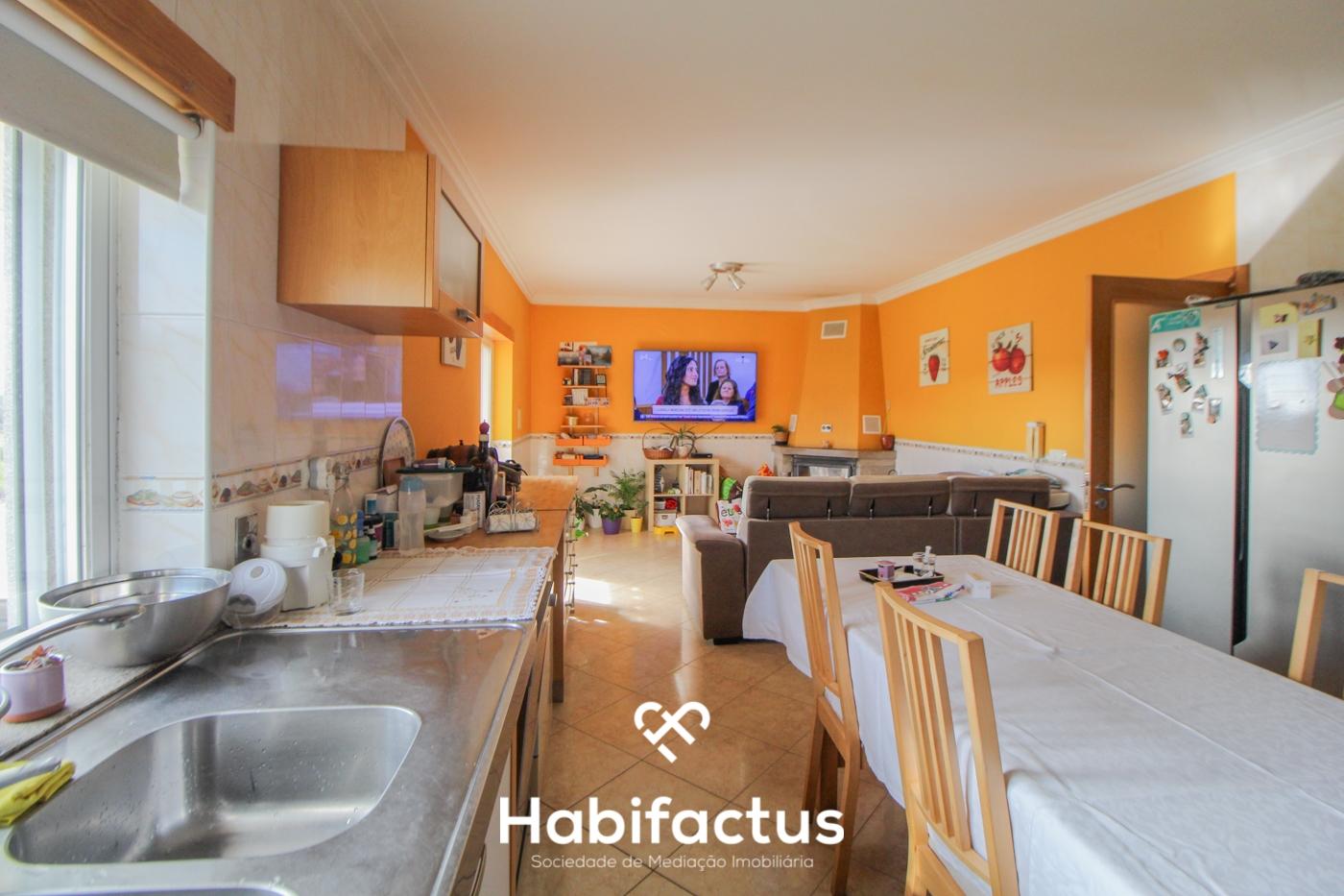 Moradia Geminada T3+1 a 10 Minutos do Centro de Mangualde