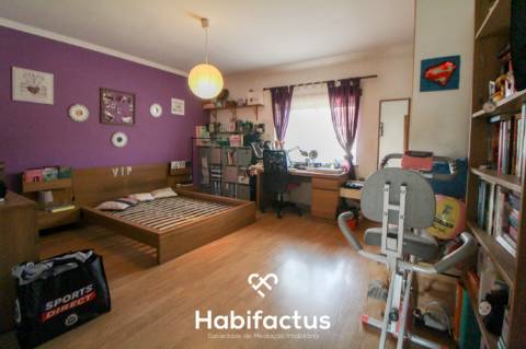 Moradia Geminada T3+1 a 10 Minutos do Centro de Mangualde