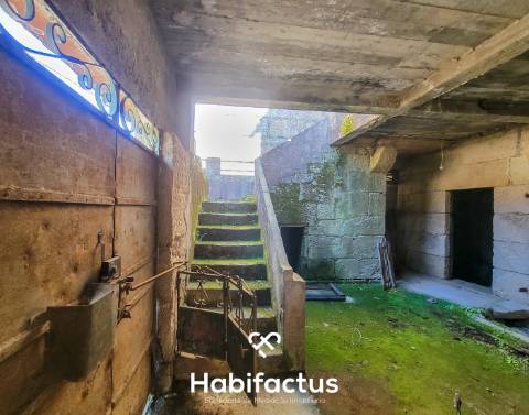 Moradia Isolada T3, para reconstrução com terraço e terreno de 1.828 m2, á Venda em Mangualde -Viseu