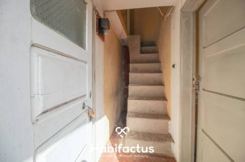 Moradia para reconstrução à venda em Girabolhos