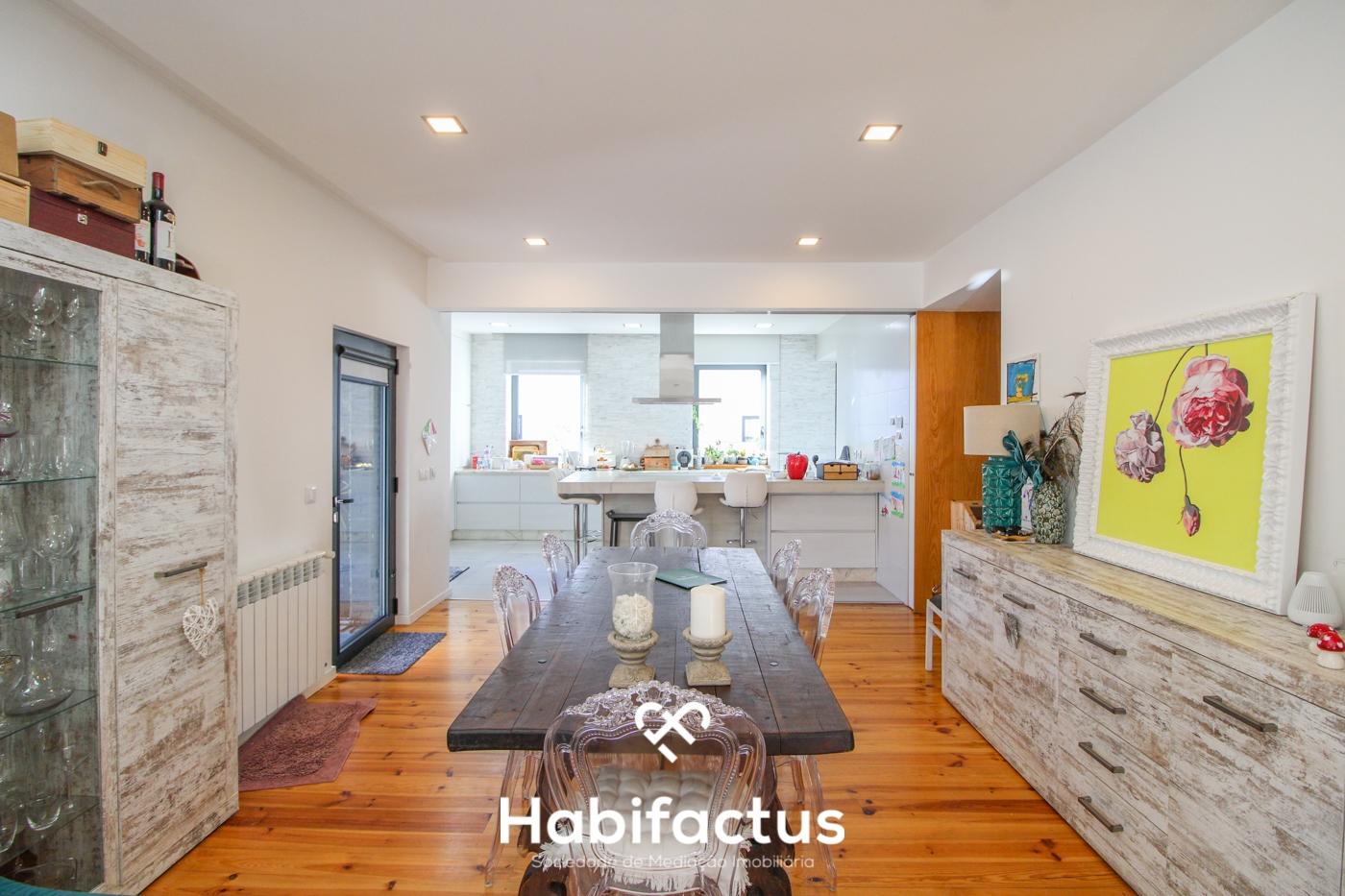 Moradia unifamilar T5 em pedra - Viseu