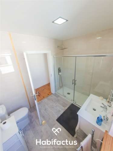 Moradia unifamilar T5 em pedra - Viseu