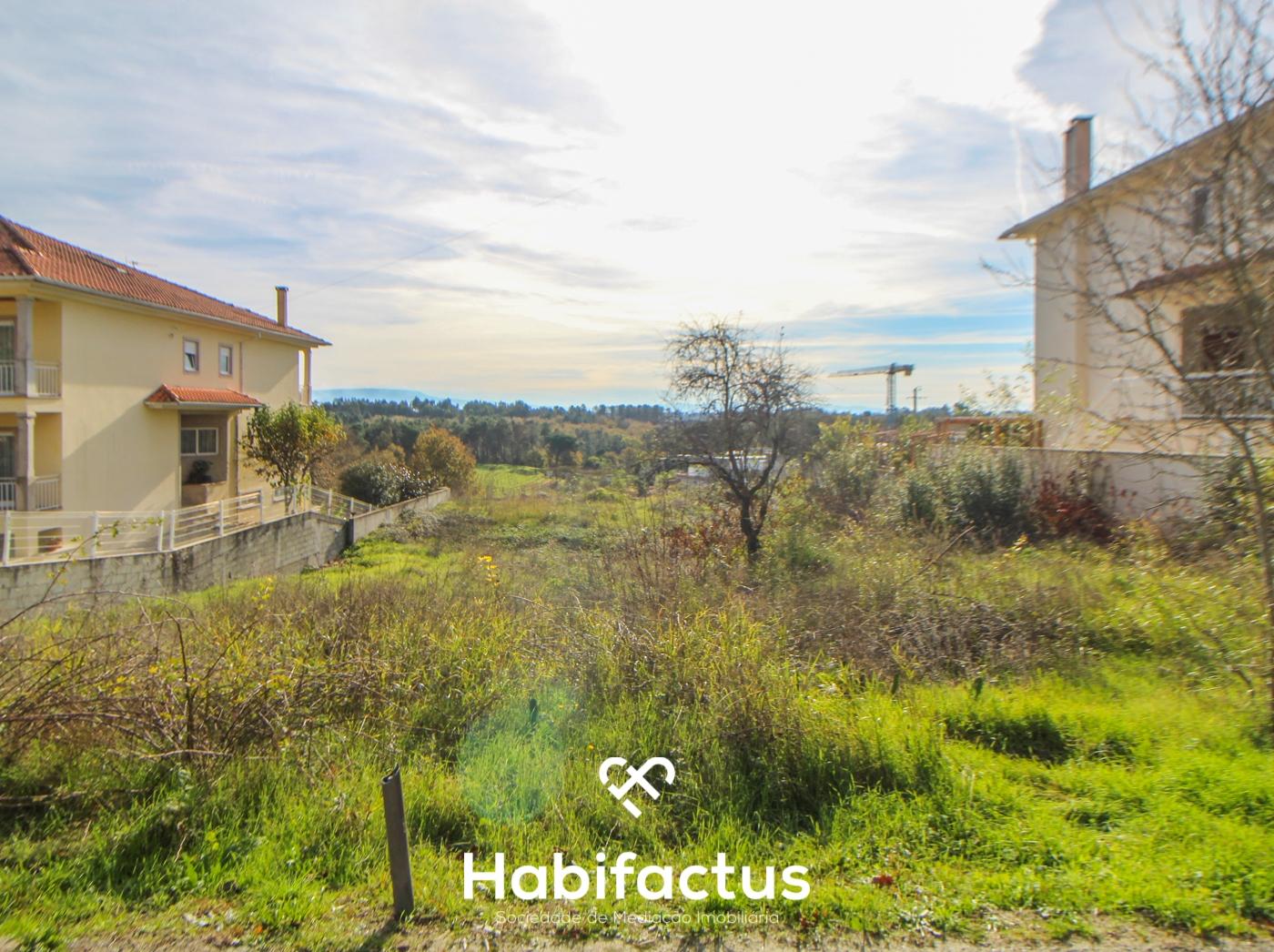 Terreno com 1.280 m2 para construção em Viseu