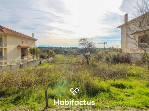 Terreno com 1.280 m2 para construção em Viseu
