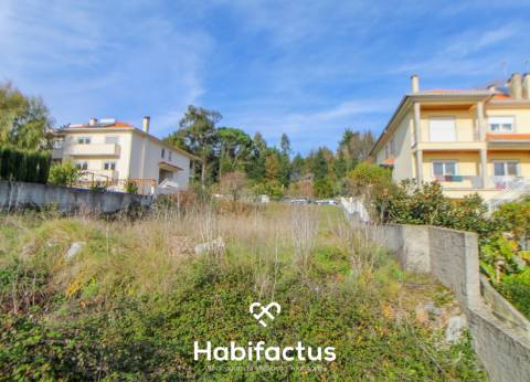Terreno com 1.280 m2 para construção em Viseu