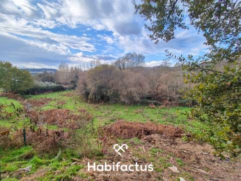 Terreno Rústico à beira Rio