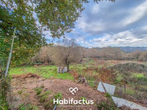 Terreno Rústico à beira Rio