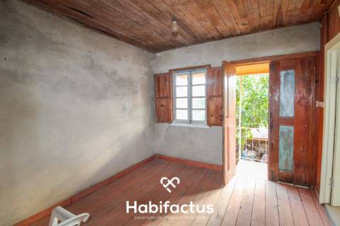 Moradia Isolada para Remodelar em Muna de Besteiros - Tondela