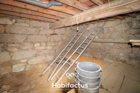 Moradia Isolada para Remodelar em Muna de Besteiros - Tondela