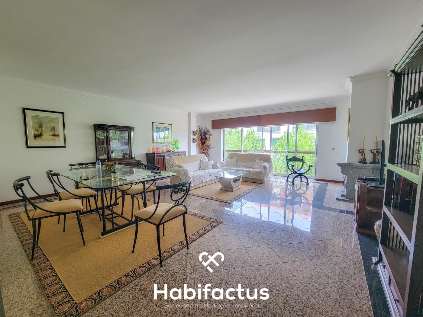 Apartamento T4 Mobilado no Coração da Vila de Nelas