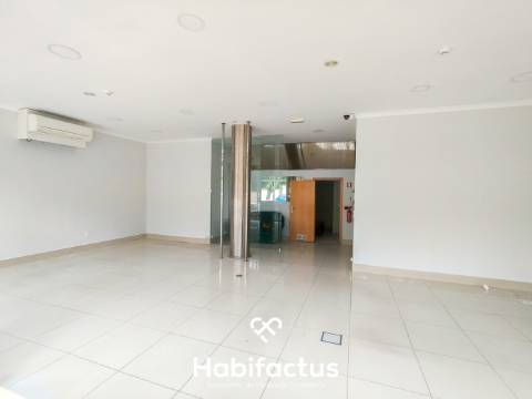 Loja Comercial para Arrendar – Centro de Viseu