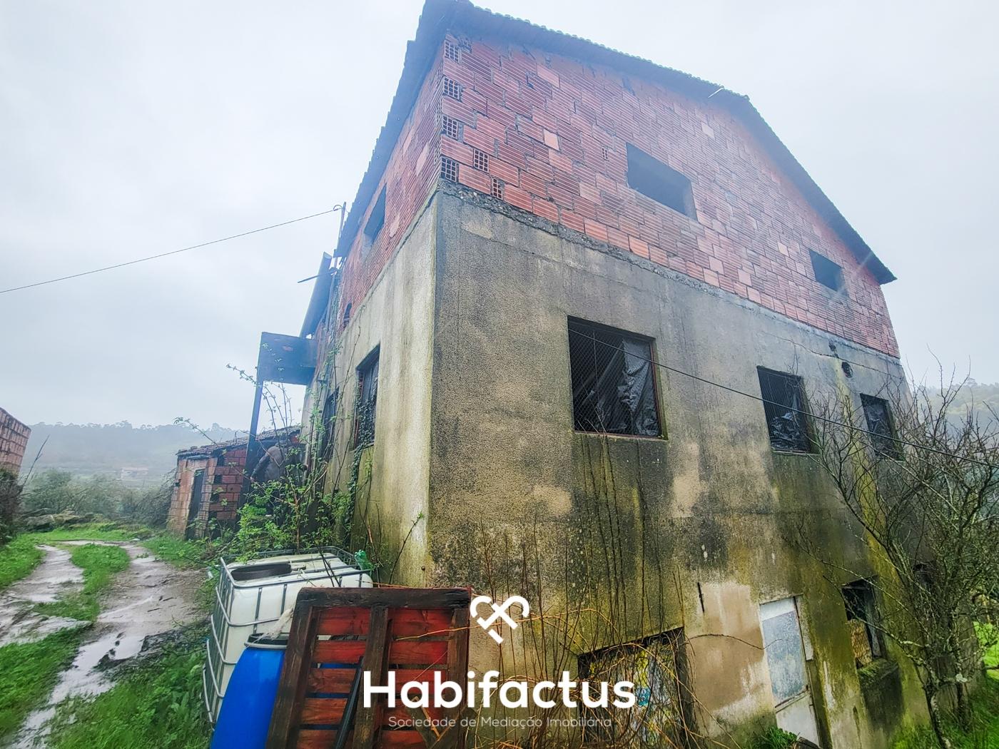 Terreno Rústico para venda com Edificação – Oportunidade Única em Beijós, Carregal do Sal