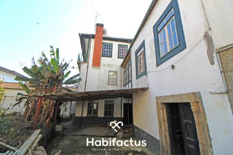 Prédio zona histórica de Viseu