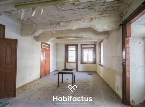 Prédio zona histórica de Viseu