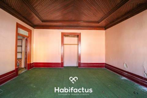 Prédio zona histórica de Viseu