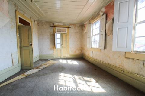 Prédio zona histórica de Viseu