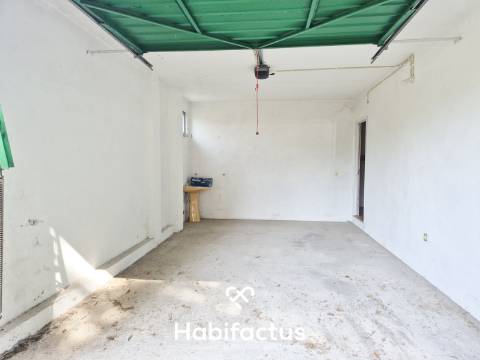 Garagem para arrendamento em Viseu.
