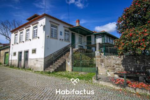 Moradia Histórica T6 com Vista para a Serra da Estrela – Cabanas de Viriato