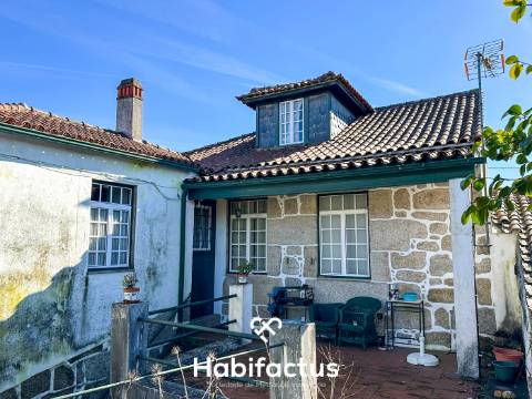 Moradia Histórica T6 com Vista para a Serra da Estrela – Cabanas de Viriato