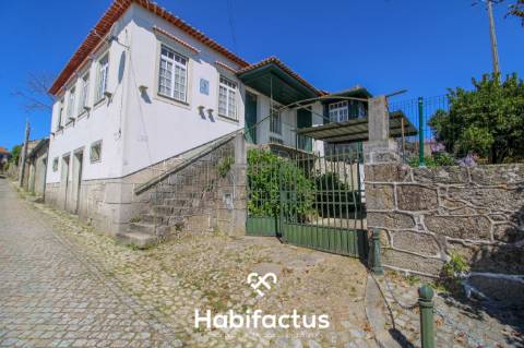 Moradia Histórica T6 com Vista para a Serra da Estrela – Cabanas de Viriato