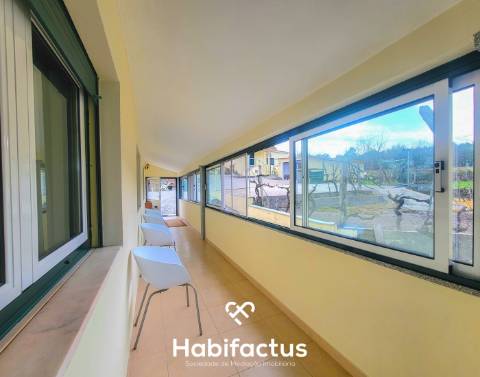 Moradia Isolada T3+2 inserida num Terreno Produtivo de 5.579 m2, á venda em Mangualde - Viseu