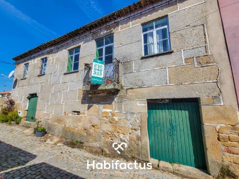 Moradia T3+2 para Remodelar  á venda– Uma Oportunidade Única em Póvoa de Luzianes, Senhorim, Nelas -