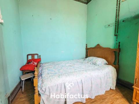 Moradia T3+2 para Remodelar  á venda– Uma Oportunidade Única em Póvoa de Luzianes, Senhorim, Nelas -