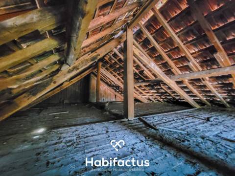 Moradia T3+2 para Remodelar  á venda– Uma Oportunidade Única em Póvoa de Luzianes, Senhorim, Nelas -