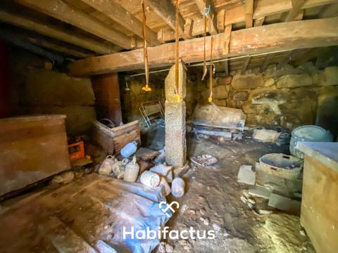 Moradia T3+2 para Remodelar  á venda– Uma Oportunidade Única em Póvoa de Luzianes, Senhorim, Nelas -