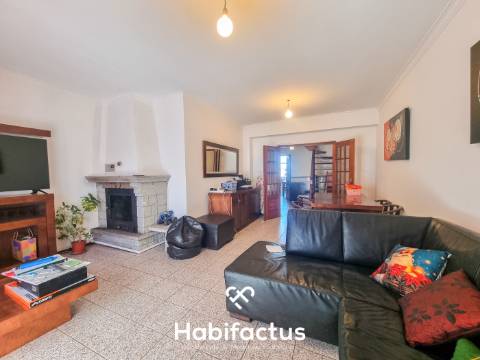 T3 Duplex Viseu com Sótão e Garagem – Último Piso