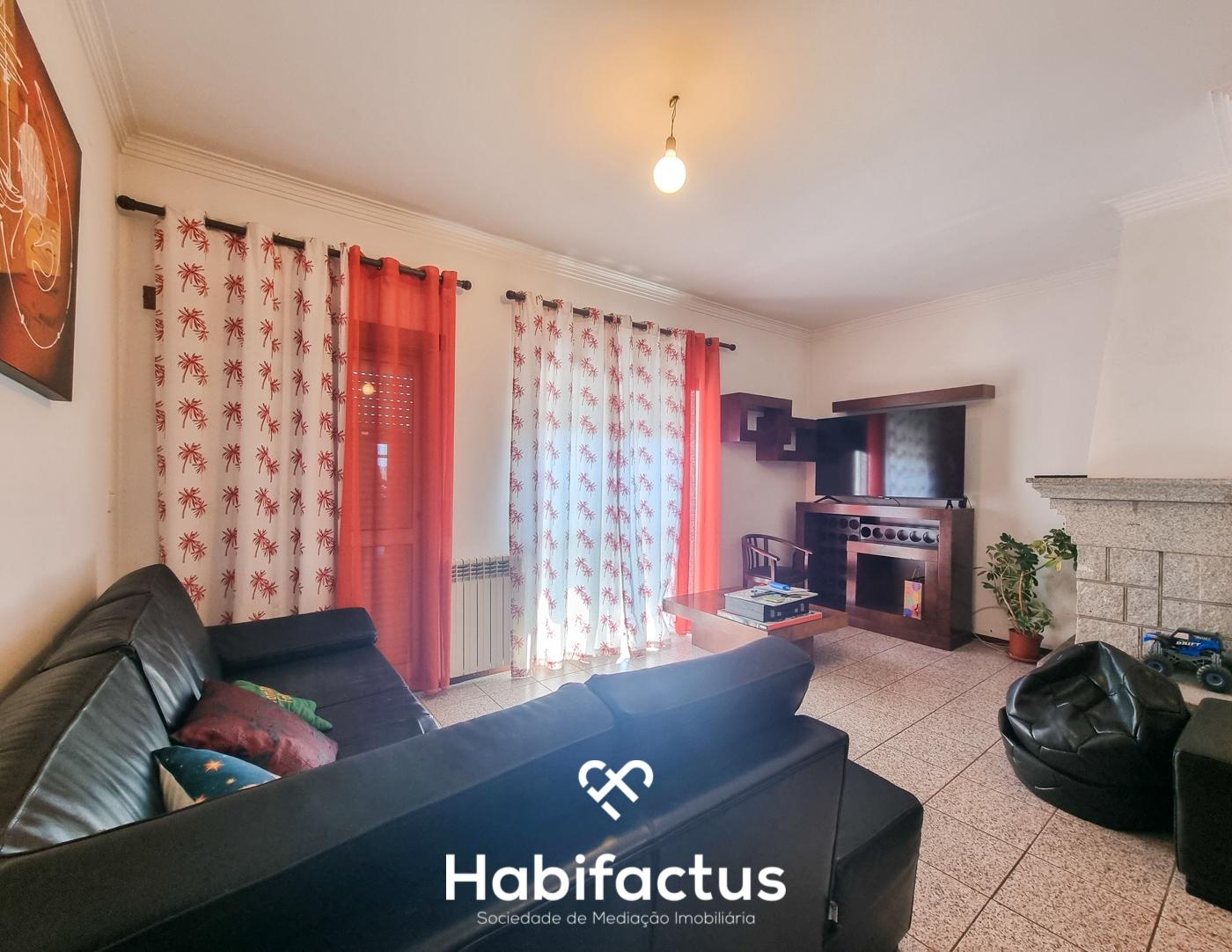 T3 Duplex Viseu com Sótão e Garagem – Último Piso