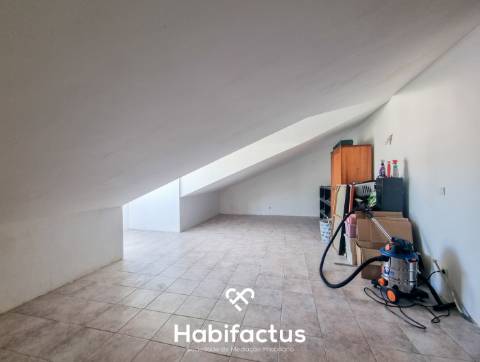 T3 Duplex Viseu com Sótão e Garagem – Último Piso