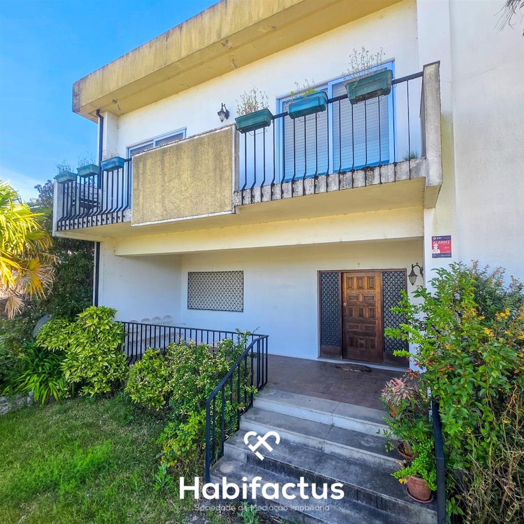 Moradia Isolada T6 junto ao centro de Viseu