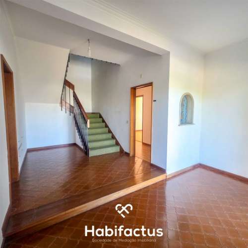 Moradia Isolada T6 junto ao centro de Viseu