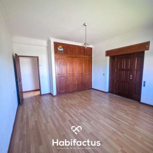 Moradia Isolada T6 junto ao centro de Viseu