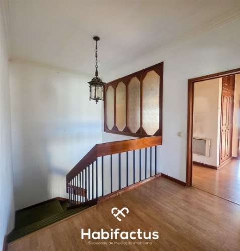 Moradia Isolada T6 junto ao centro de Viseu