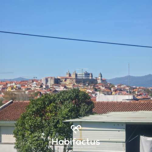 Moradia Isolada T6 junto ao centro de Viseu