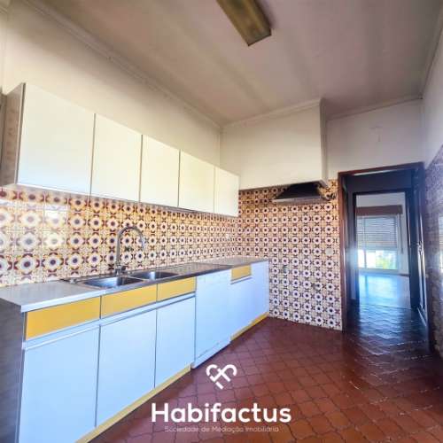 Moradia Isolada T6 junto ao centro de Viseu